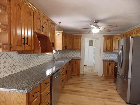 5th image of 1324 Peggy Ln