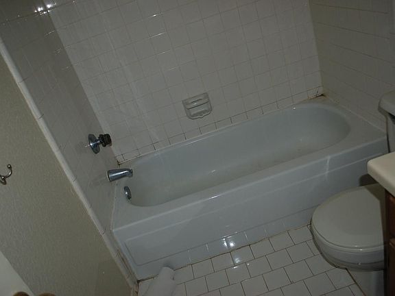 4th image of 10255 Aurora Dr