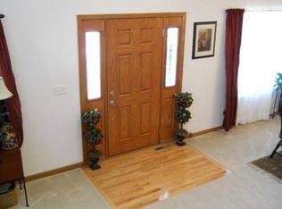 1480 Woodside Dr, Oconomowoc, WI 53066