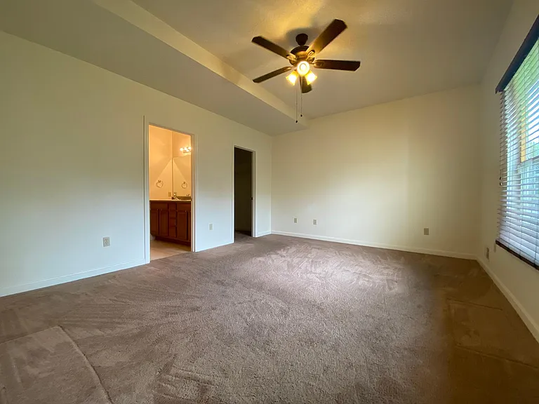 106 Amber Ln — Photo 23