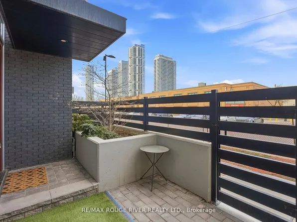 2908 Highway 7 #Townhouse 104, Vaughan, ON L4K 1W8