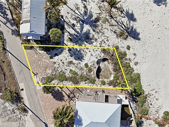 2nd image of 67 Miramar St