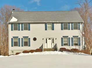 791 Wildwood Ct, Yorktown Heights, NY 10598