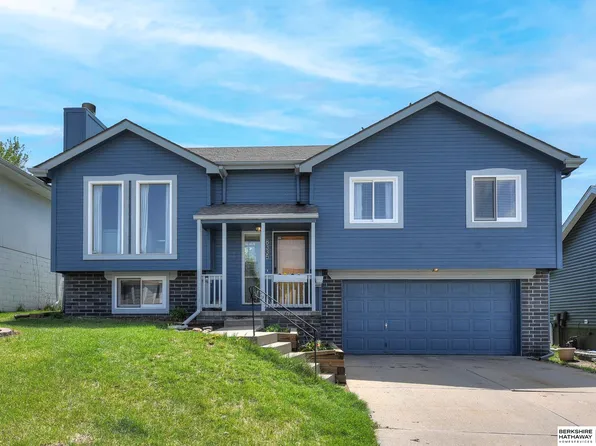 8335 Hanover St, Omaha, NE 68122