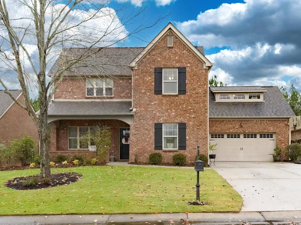 319 Lake Chelsea Ct, Chelsea, AL 35043