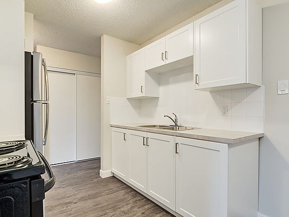 5th image of 6217 48a Ave #1e9fed76f