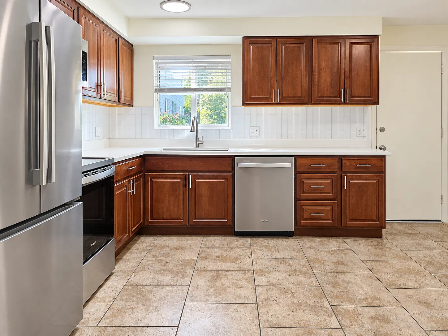 646 E Acoma Rd — Photo 3