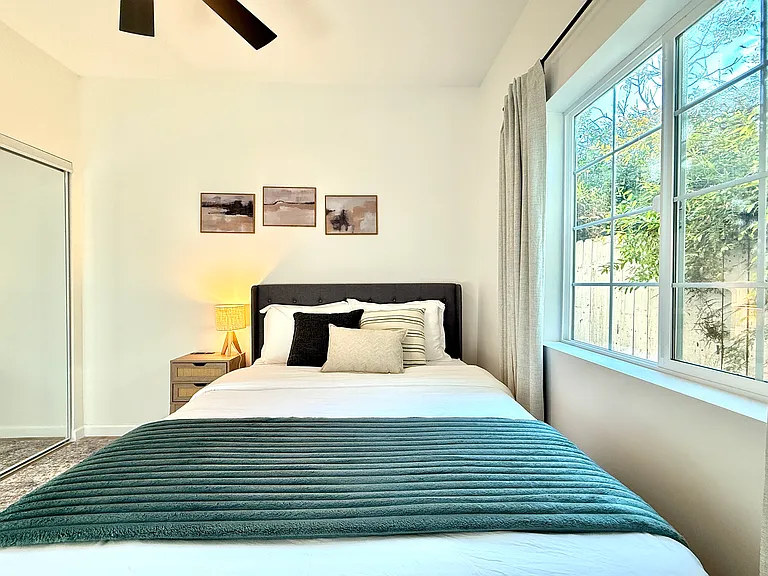 3229 S Sherbourne Dr — Photo 45