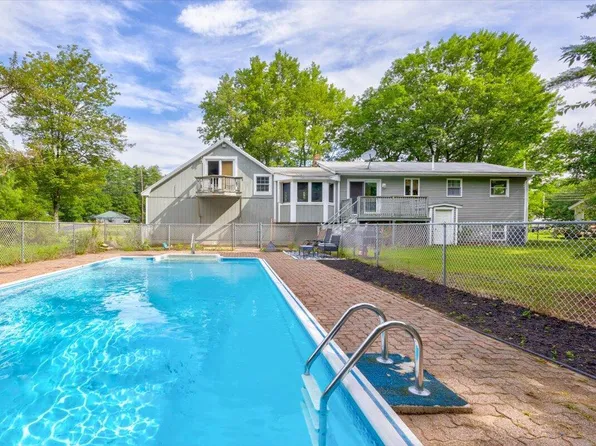 458 Ossipee Trail W, Standish, ME 04084