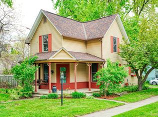 238 E Washington St, Howell, MI 48843