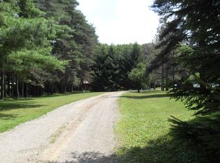 12956 N Perry Rd, Titusville, PA 16354