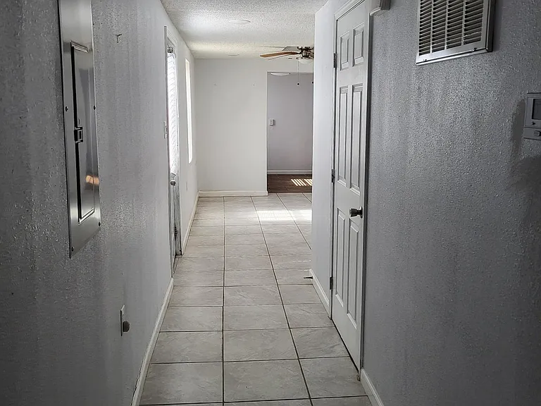 3401 Belfort Ave — Photo 5