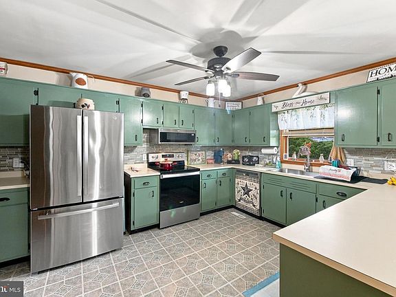 4th image of 303 Nancy St