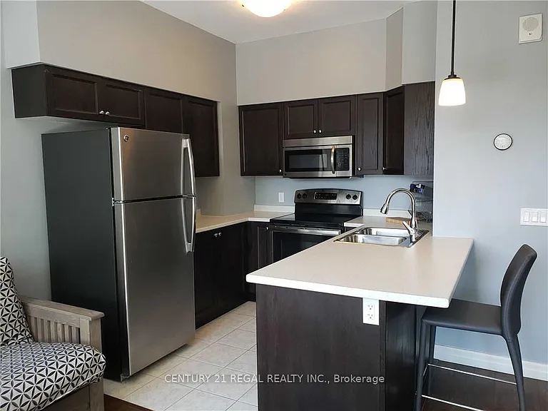 112 King St E #414 — Photo 7
