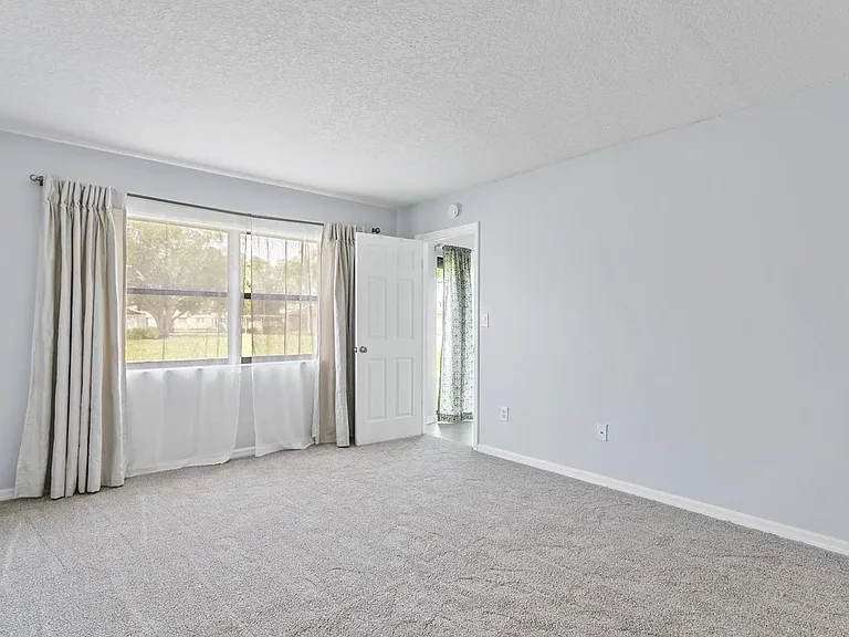 4920 Locust St NE #115 — Photo 12