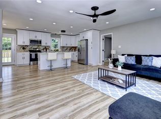 6999 Linda Cir, Hayes, VA 23072