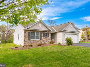 779 Hunter Dr, Pennsburg, PA 18073