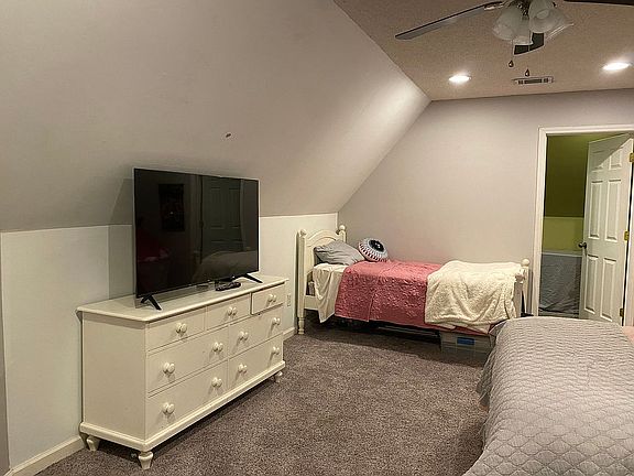 Gameroom/bedroom
