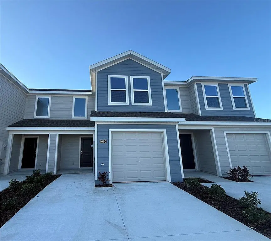 3 bed, 2.5 bath, 1386 sqft, $1,950 — Photo 1