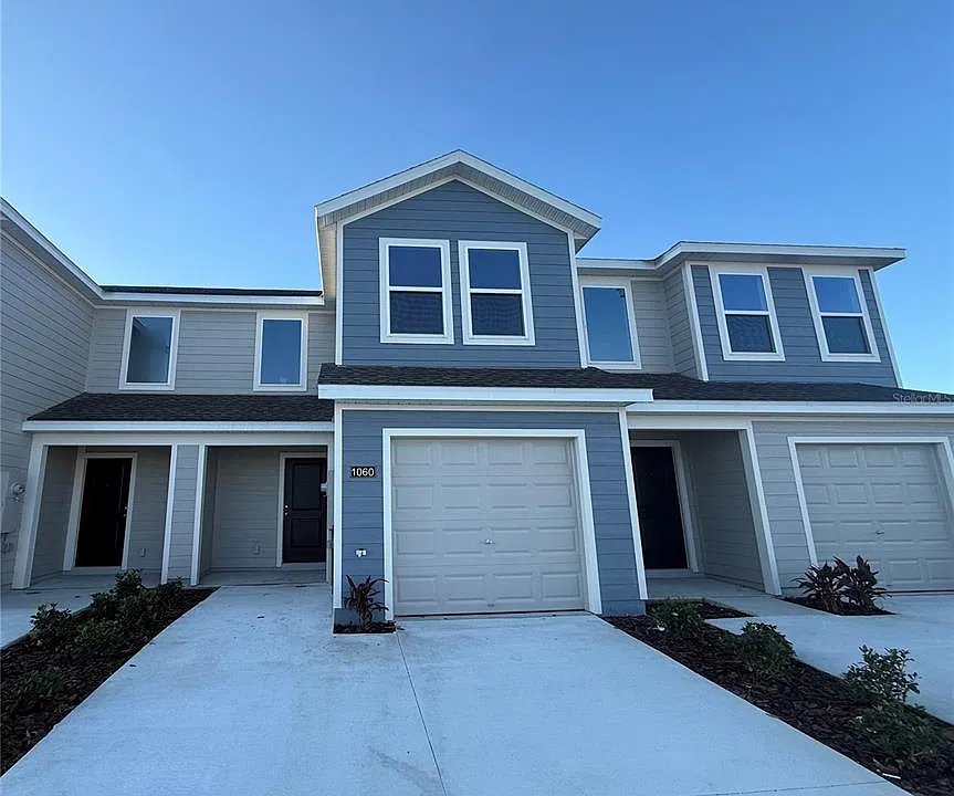1060 Twins St