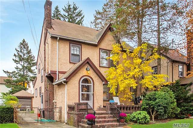 1st image of 277 Lindbergh St
