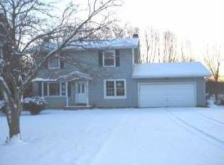 11N611 Howard Ave, Elgin, IL 60124