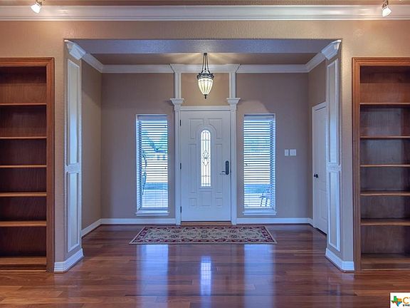 4th image of 309 W Creek Dr