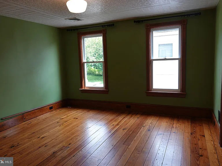 36 Hart Ave — Photo 30