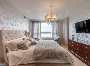 717 S Columbus Blvd #PENTHOUSE 9, Philadelphia, PA 19147