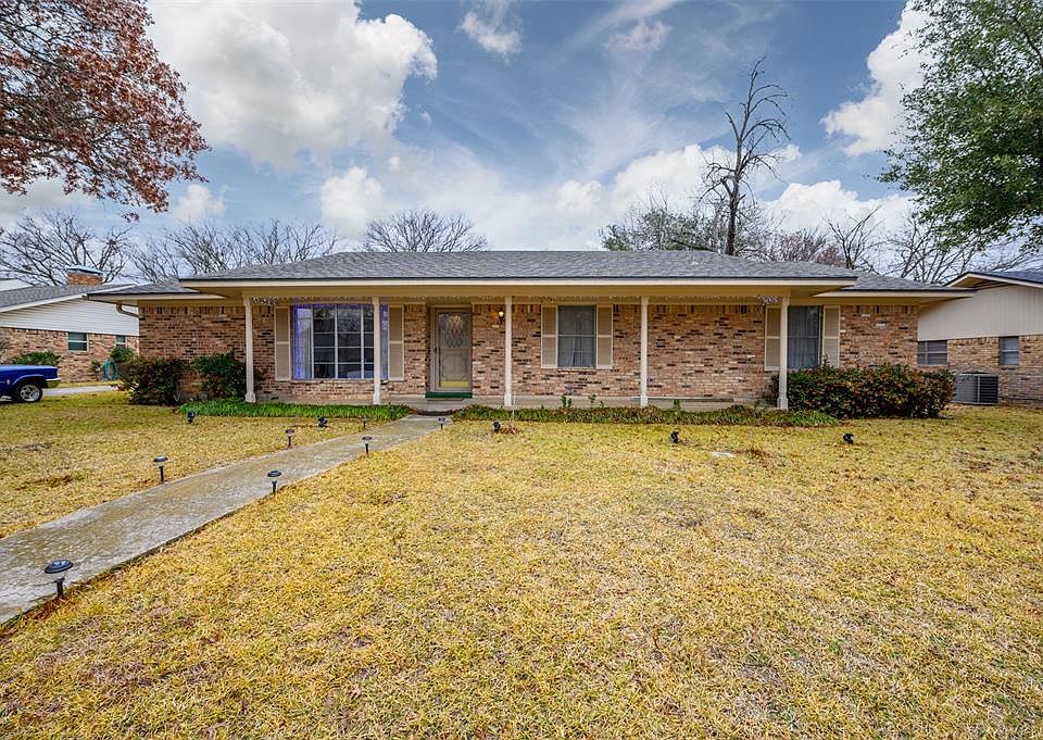 1st image of 2021 Greenbriar Dr