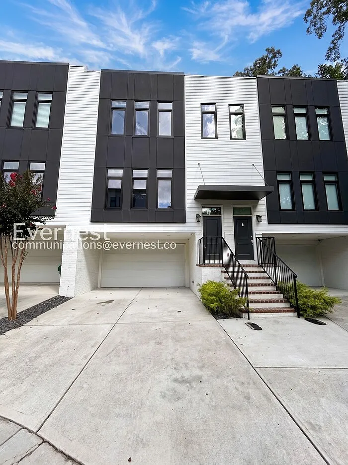 5 bed, 4.0 bath, 3490 sqft, $5,745 — Photo 2