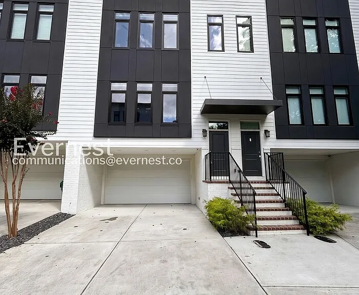 1099 Briar Cove Cir — Photo 1