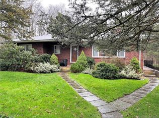 27 Dunn Hill Rd, Durham, CT 06422