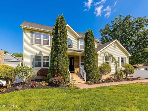 374 Mounts Mills Road E, Monroe, NJ 08831