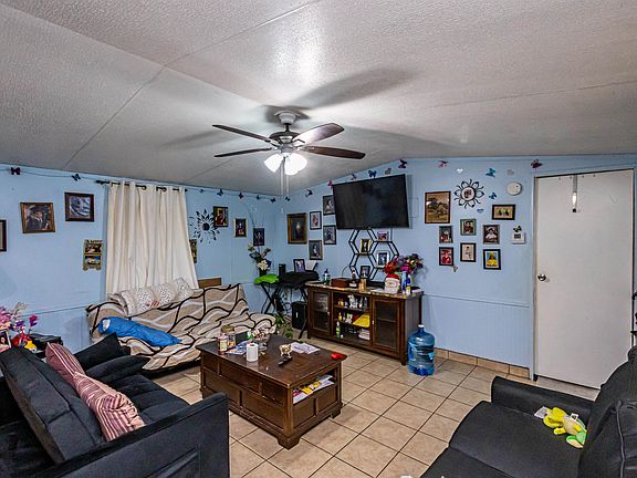 4th image of 405 Pitaya Dr