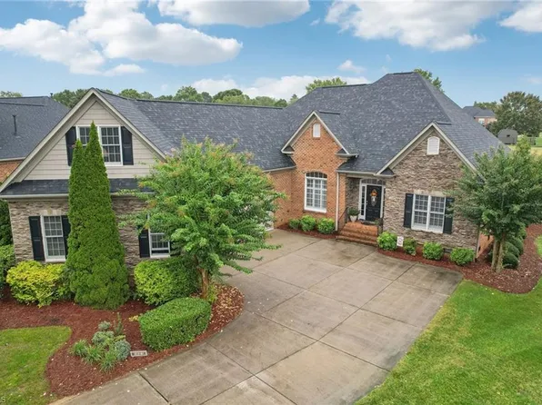 345 Orchard Park Dr, Bermuda Run, NC 27006