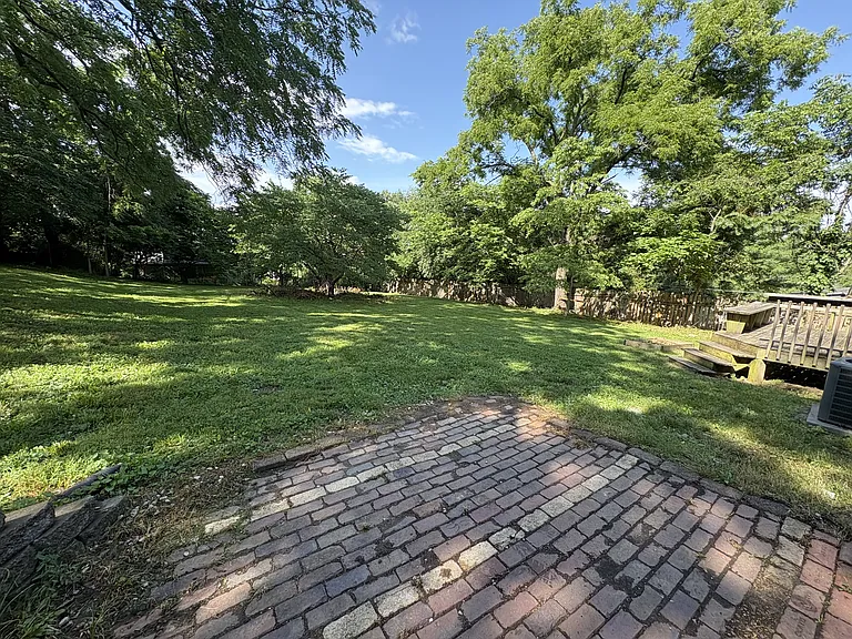 3270 Bell St — Photo 11