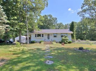 160 E Moorestown Rd, Wind Gap, PA 18091