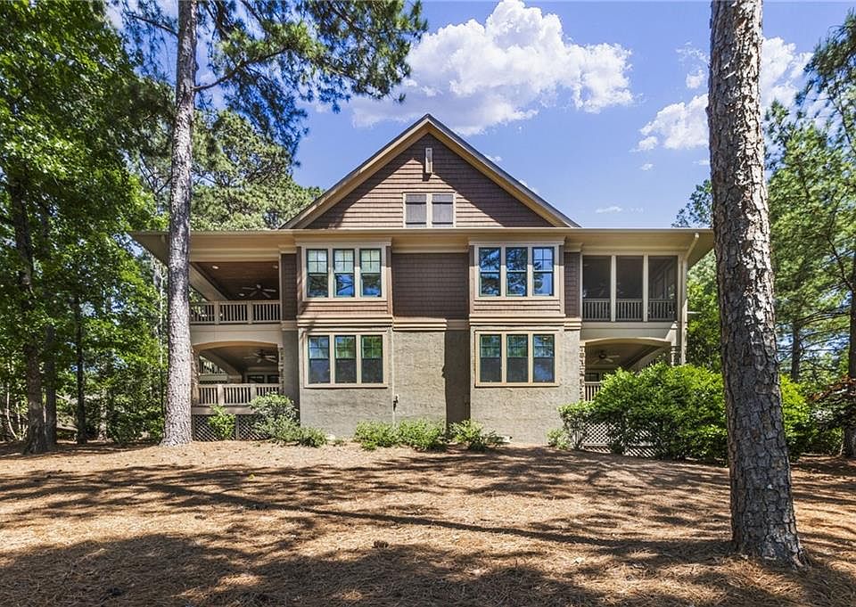 1st image of 1010 Royal Ln