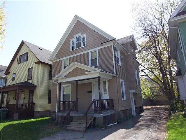 2nd image of 165 Rosewood Ter