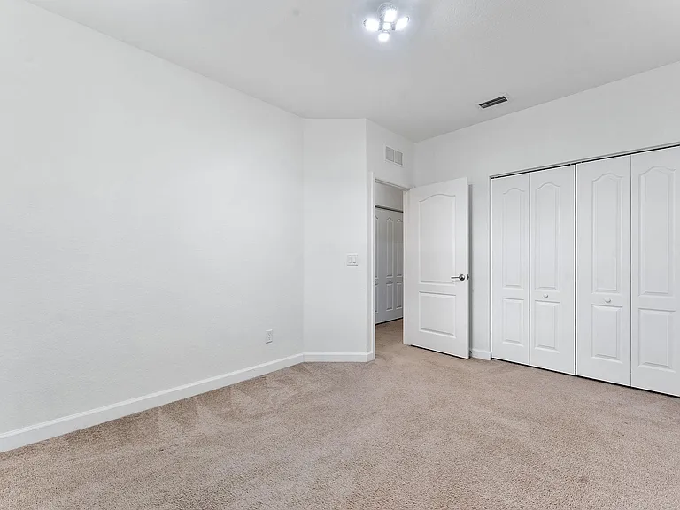 12756 Anthorne Ln — Photo 31