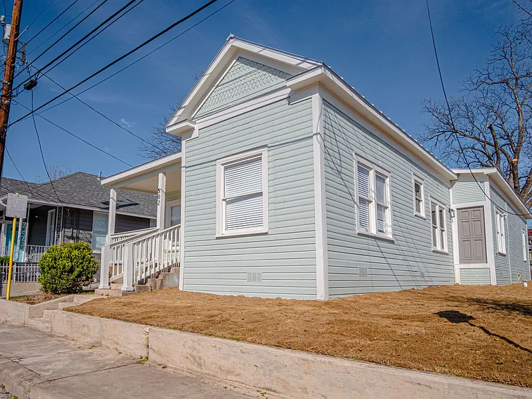 N Cherry St — Photo 33