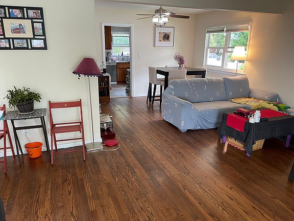 2nd image of 174 Rose Ln