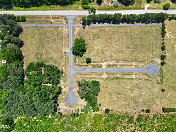 10 Skyline Dr, Louisburg, NC 27549