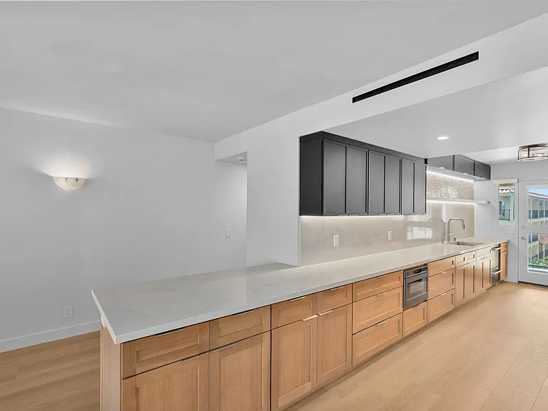 939 Coast Blvd #6F — Photo 10