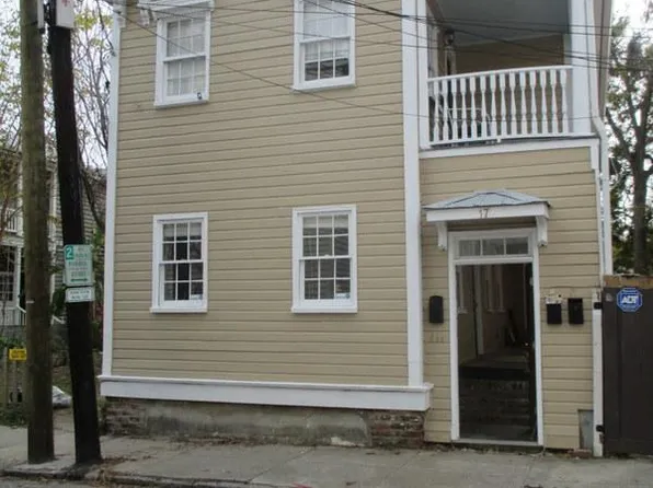 17 Hampden Ct APT B, Charleston, SC 29403