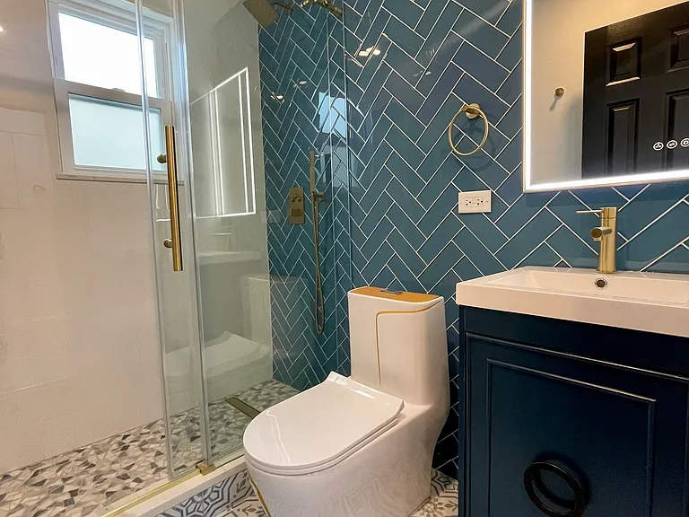 1045 Revere Ave #2 — Photo 6
