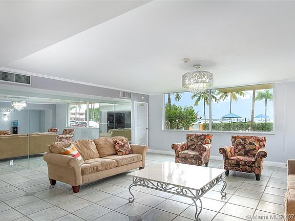 3rd image of 2821 N Miami Beach Blvd #6M