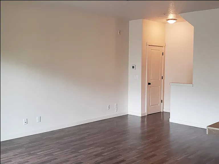 7940 NE Miriam Way — Photo 9