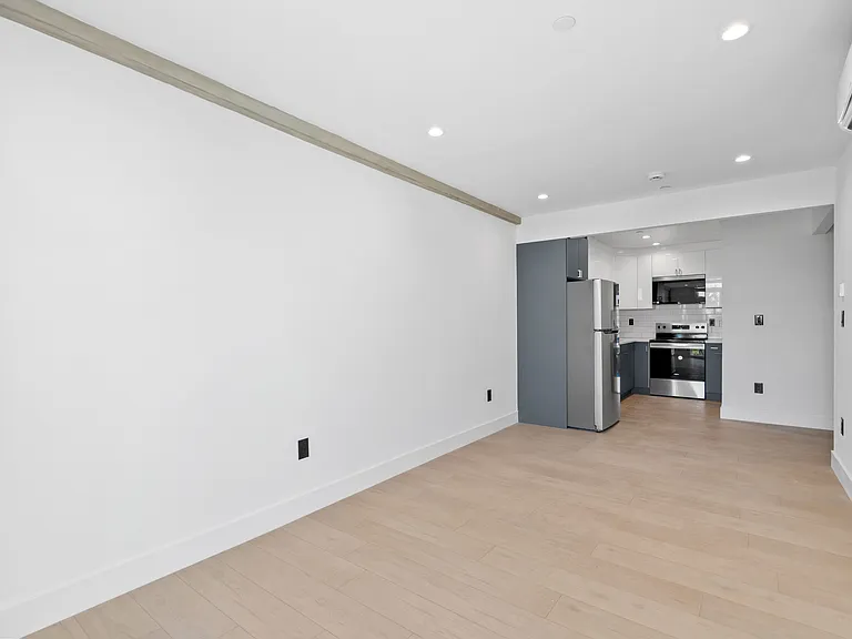 33-25 Junction Blvd #2C — Photo 4